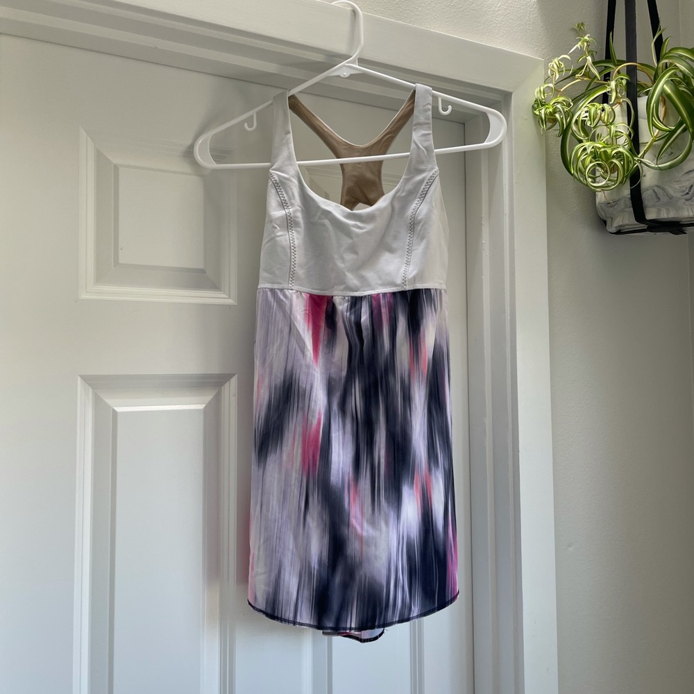 Lululemon tank